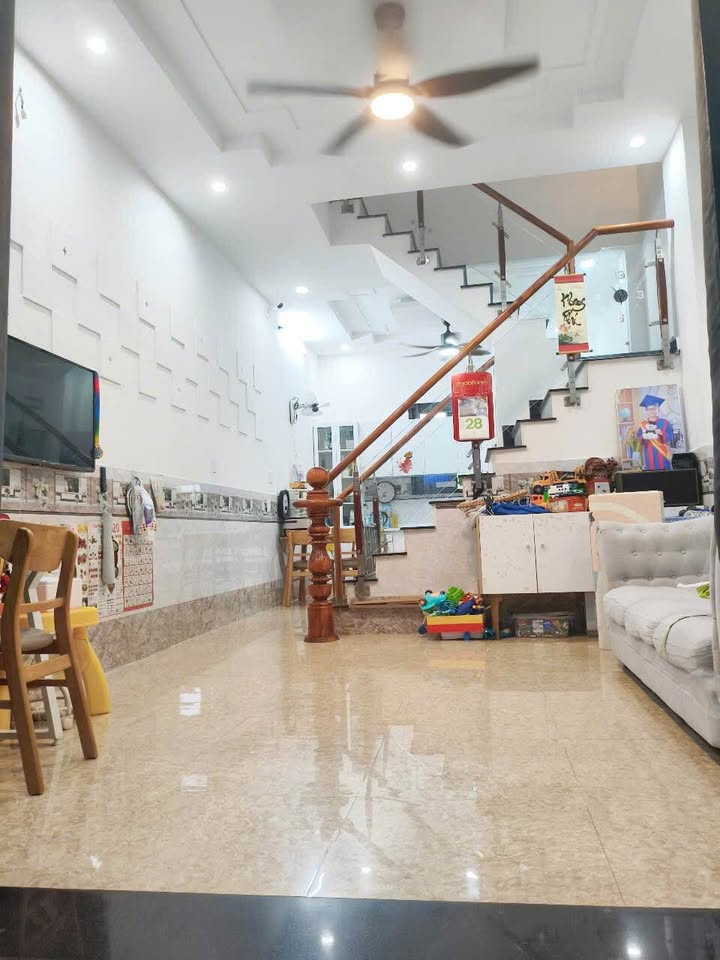 BÁN NHÀ 2 TẦNG CHỢ HIỆP BÌNH PHƯỜNG HIỆP BÌNH CHÁNH 64M2 NHỈNH 4 TỶ