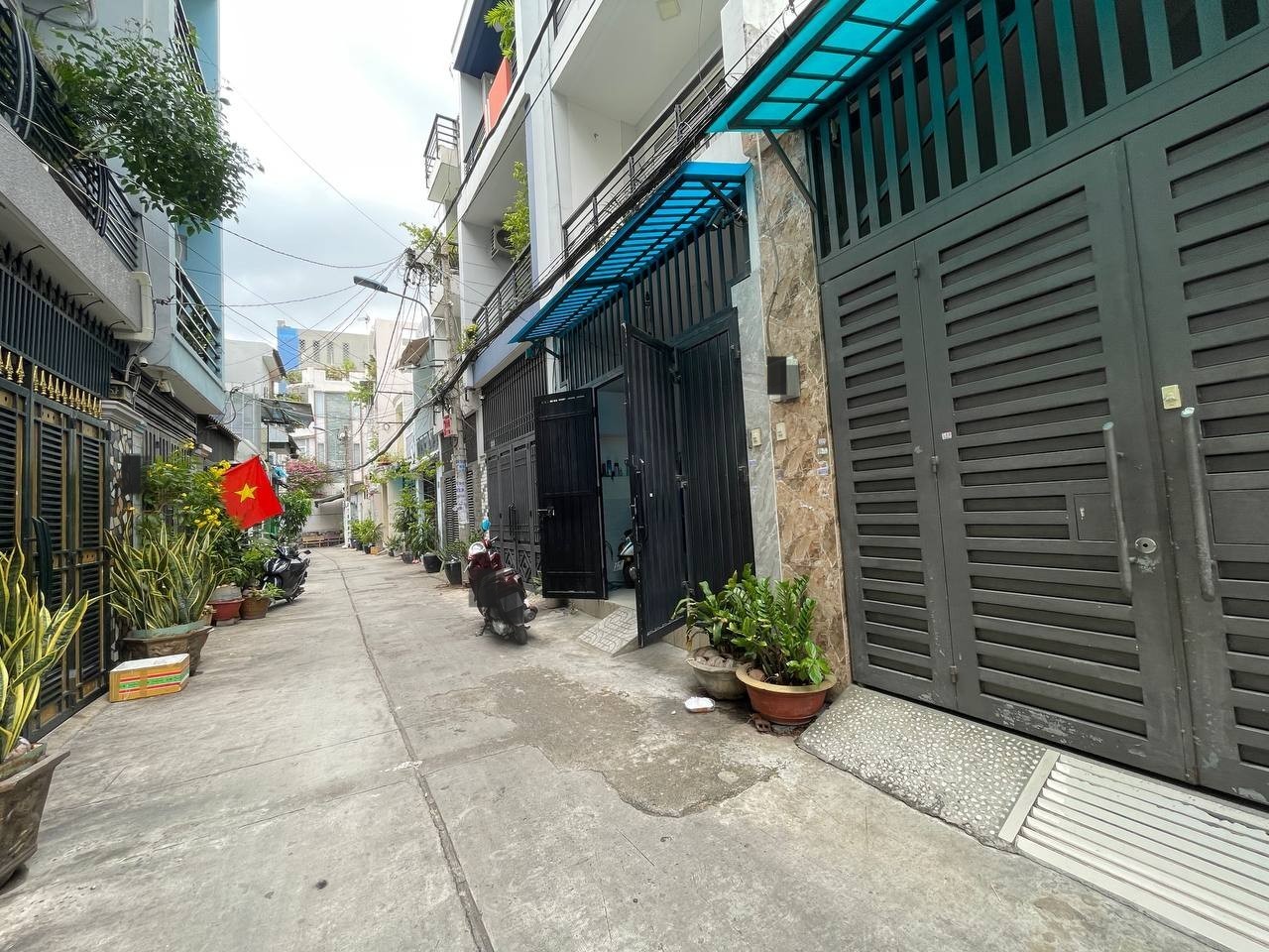 Bán nhà riêng 75m2, Hẻm xe hơi 5m Đường Đô Đốc Long, Tân Phú