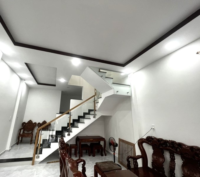 BÁN NHÀ 2 TẦNG MỚI ĐẸP - Ô TÔ TẬN CỬA - KHA VẠN CÂN - HIỆP BÌNH CHÁNH - 40M2 - CHỈ 3 NHỈNH 2