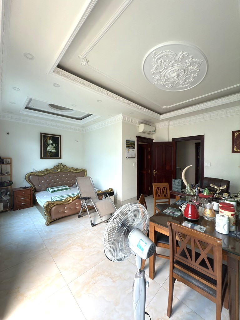 BÁN NHÀ 2 TẦNG MỚI SANG XỊN - QUỐC LỘ 13 - GẦN VẠN PHÚC - NGANG 8M2 - CHỈ HƠN 5 ĐỒNG
