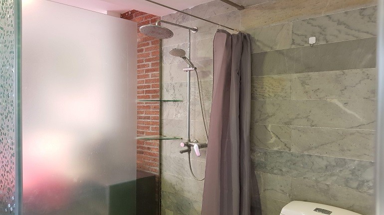 Cho thuê căn hộ giá rẻ tại Đặng Thai Mai, Tây Hồ, 40m2, 1PN, đầy đủ nội thất, sáng thoáng 10