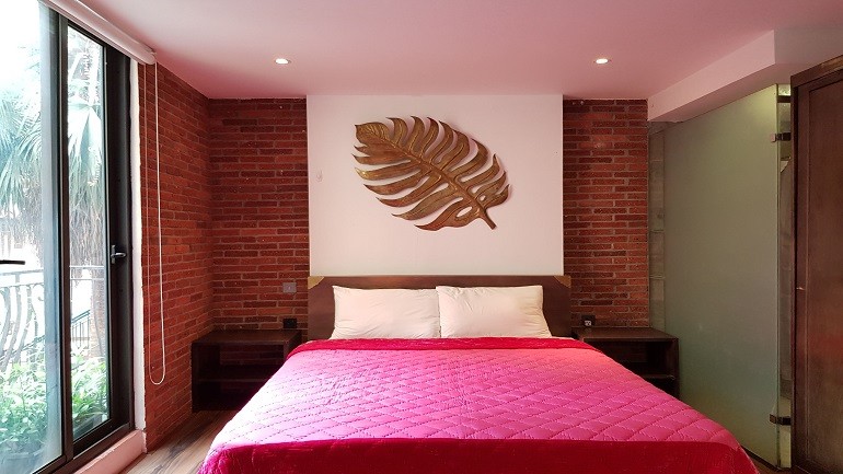 Cho thuê căn hộ giá rẻ tại Đặng Thai Mai, Tây Hồ, 40m2, 1PN, đầy đủ nội thất, sáng thoáng 3
