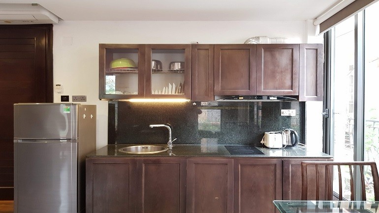 Cho thuê căn hộ giá rẻ tại Đặng Thai Mai, Tây Hồ, 40m2, 1PN, đầy đủ nội thất, sáng thoáng 7