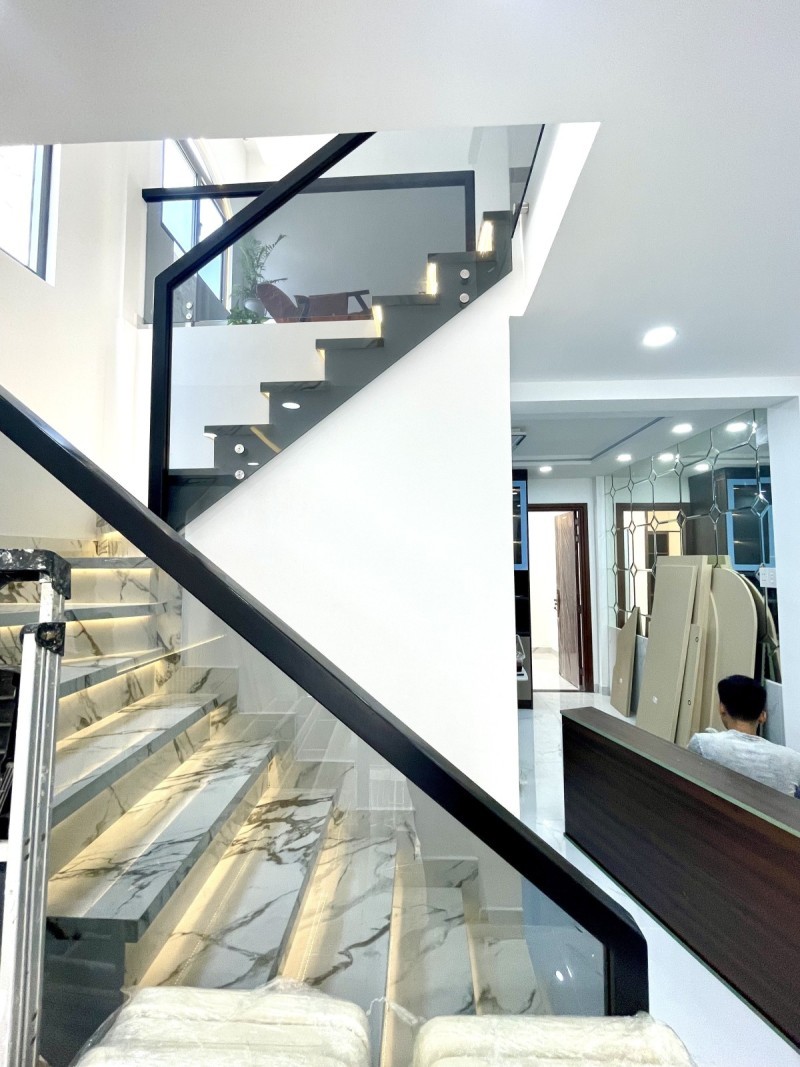 Bán nhà Bùi Văn Ba, Tân Thuận Đông, Quận 7, 60m2 (4.3x14), 3 PN chính chủ lâu năm 6.2 tỷ 2