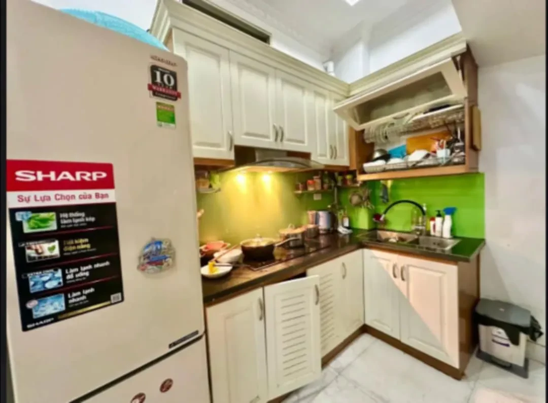 Cần  Bán nhanh nhà phố đường  8/3. 33m2.  5 tầng.  mặt tiền4m. giá đẹp  6 tỷ Hai Bà Trưng Hà Nội 4