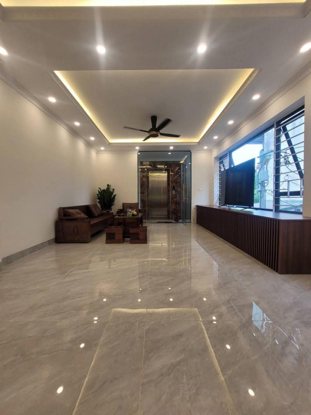 BÁN NHÀ 13 tỷ PHỐ THẠCH BÀN 60m MẶT TIỀN 6m,Ô TÔ GARA,LONG BIÊN HÀ NỘI 4