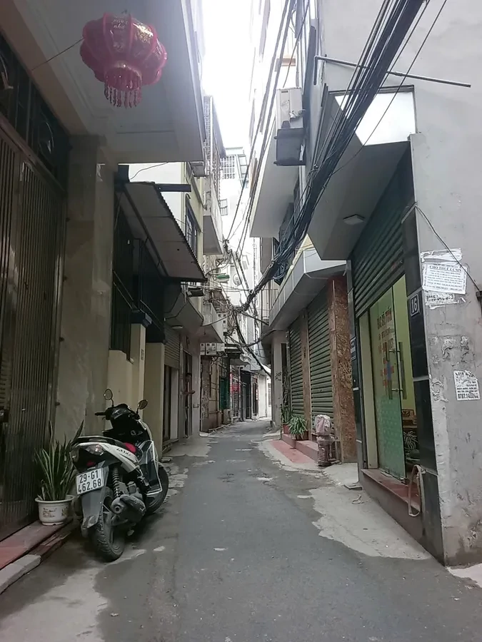 Nhỉnh 4 tỷ nhà 4 tầng Ngọc Hồi, 42m2 mặt tiền 4m, ô tô đỗ cách 50m 3