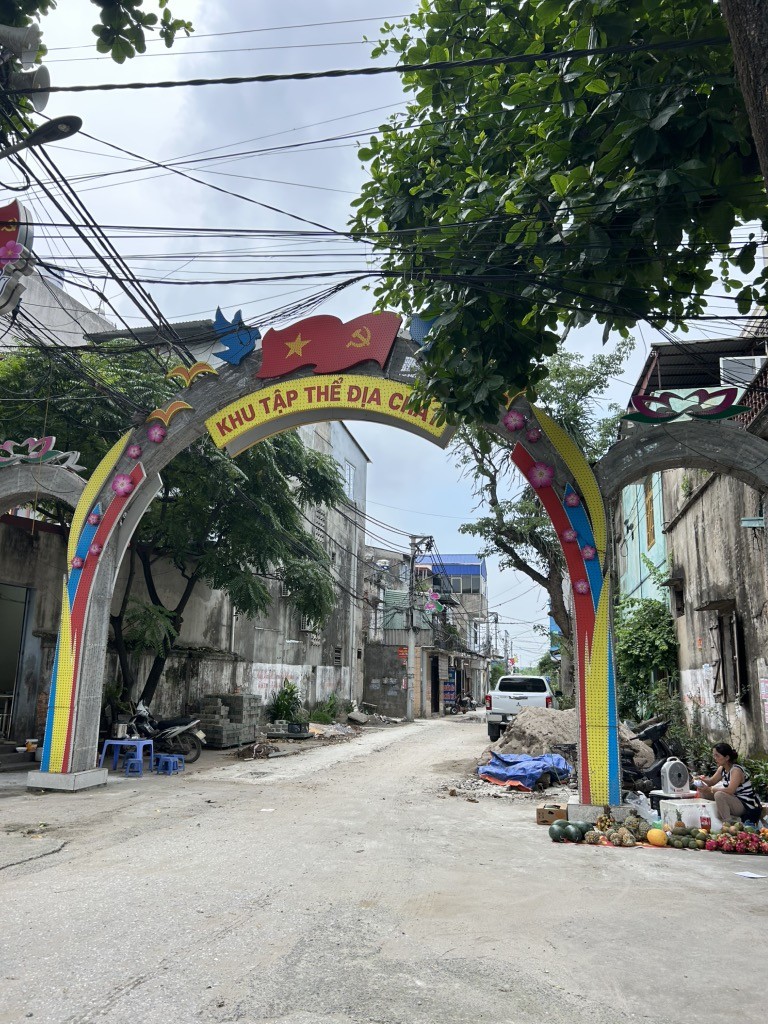 VỊ TRÍ ĐẸP - KHU VỰC TIỀM NĂNG - GẦN VIN CỔ LOA - SÁT QUỐC LỘ 3 - VỈA HÈ RỘNG - KHU DÂN TRÍ 2