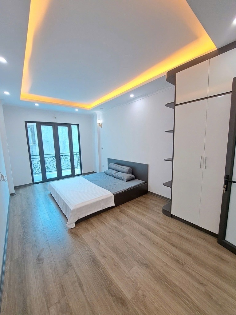 BÁN NHÀ LĨNH NAM HOÀNG MAI-DÂN XÂY- 7 TẦNG- 4,6 TỶ 2