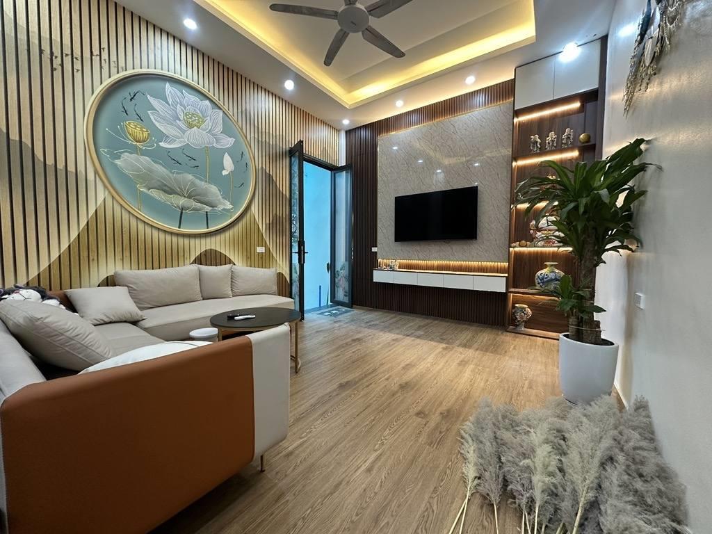 BÁN GẤP NHÀ LĨNH NAM- MT RỘNG- CHỈ 6,1TỶ 2