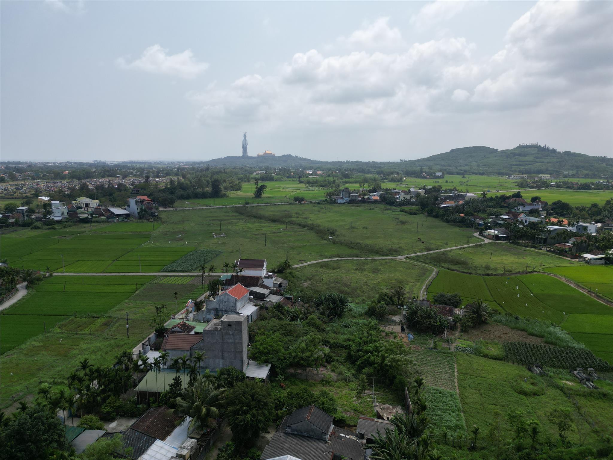 Bán đất thổ cư 1712m² Tịnh Khê, TP Quảng Ngãi - 6.5 tỷ, sổ đỏ 3