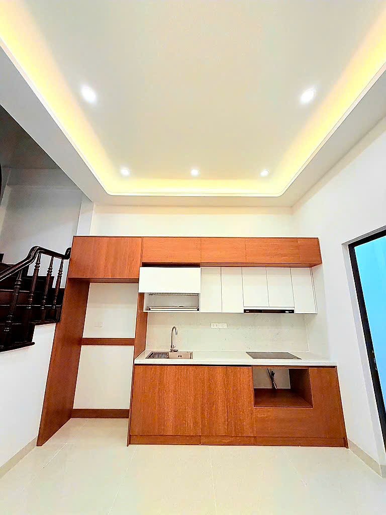 Bán nhà 48m2 Cổ Nhuế, Phạm Văn Đồng, Ngõ nông thoáng, Gần phố, Full nội thất, Ở hoặc cho thuê 4