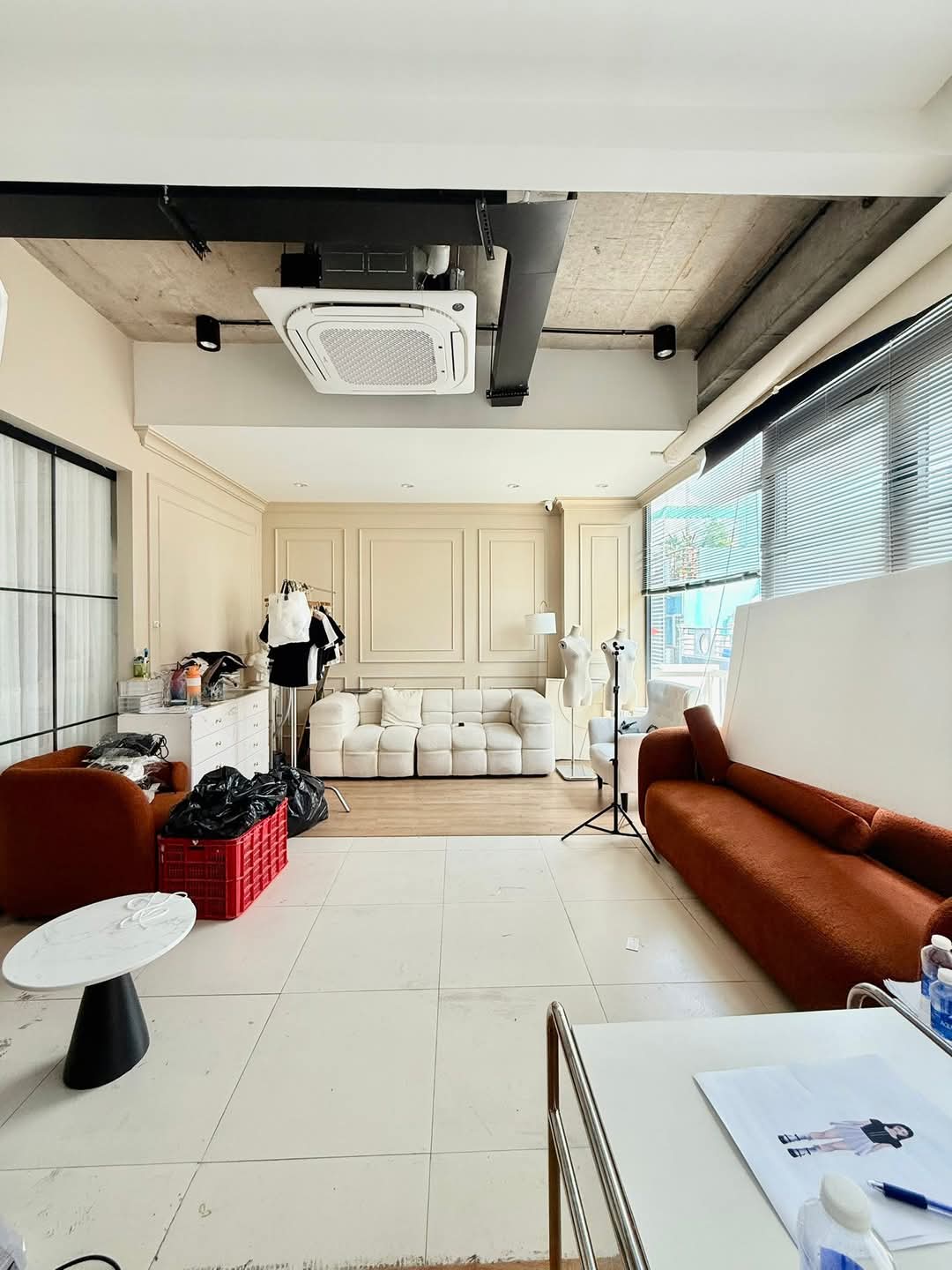 TOÀ NHÀ VĂN PHÒNG HUỲNH VĂN BÁNH - 103m2 (7×15) VUÔNG A4 - HĐ THUÊ 71.5TR/THÁNG - GIÁ 21.5T 4