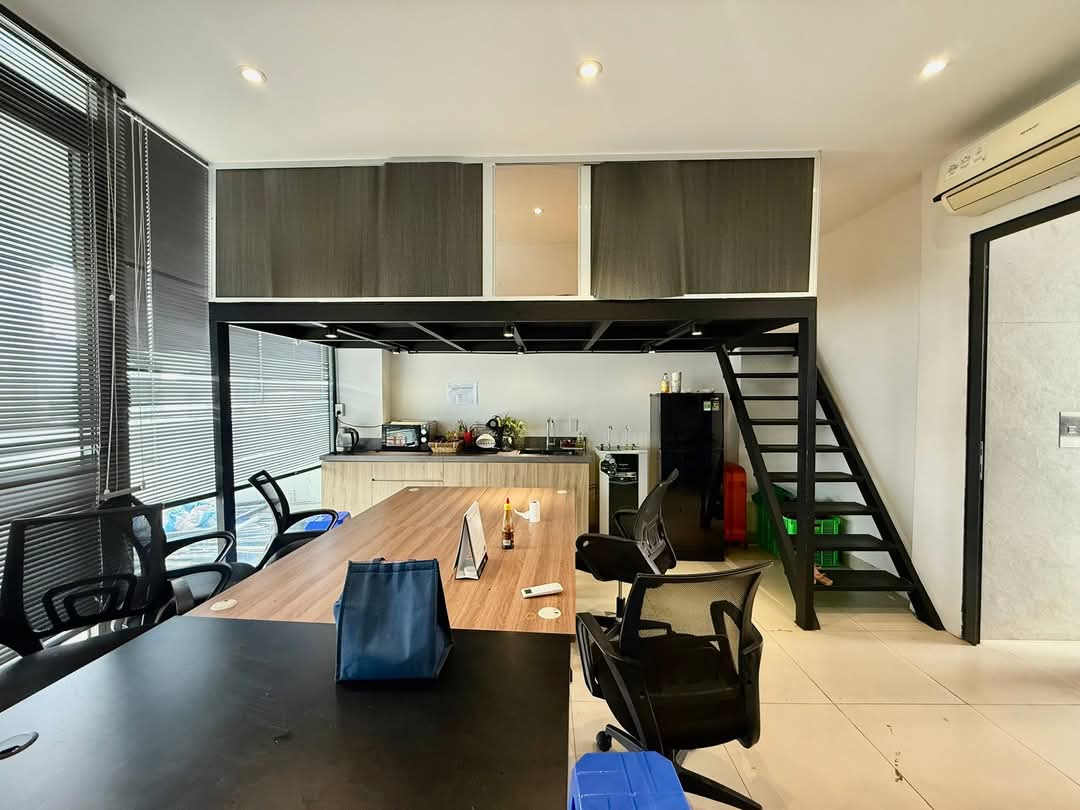 TOÀ NHÀ VĂN PHÒNG HUỲNH VĂN BÁNH - 103m2 (7×15) VUÔNG A4 - HĐ THUÊ 71.5TR/THÁNG - GIÁ 21.5T 3