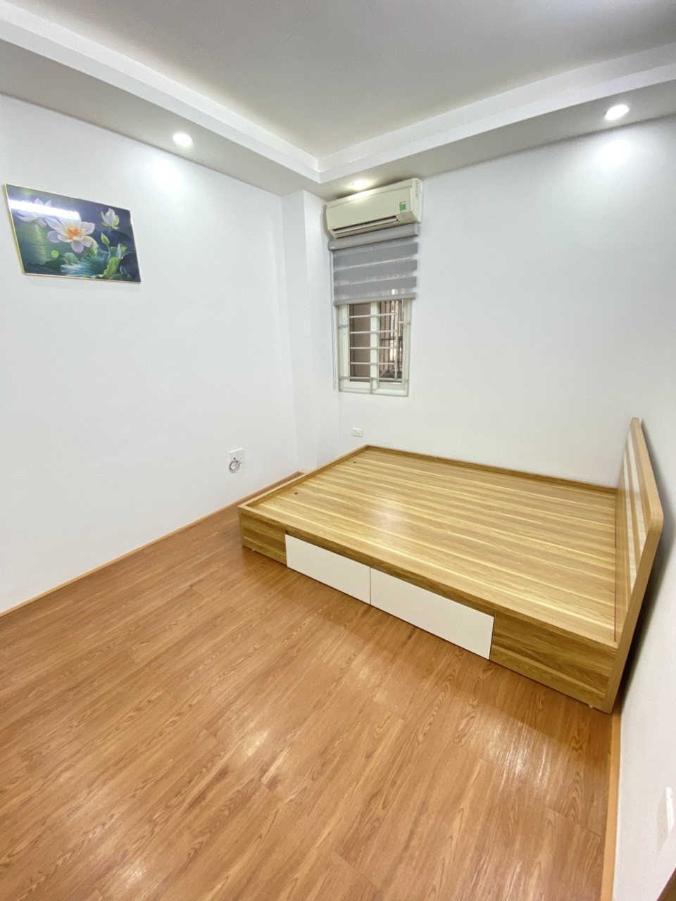 Bán căn hộ CCMN ngõ Hoàng Đạo Thành, Thanh Xuân 55m, 2 ngủ giá 1.9 tỷ, đường ô tô 3