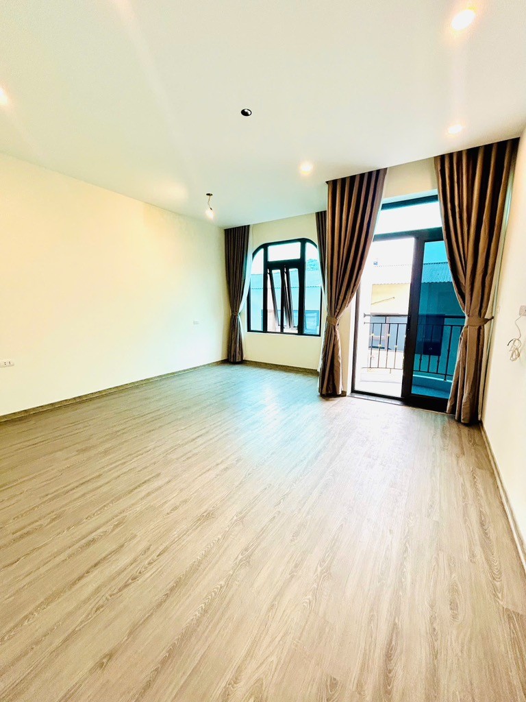 Cần bán Nhà mặt tiền đường Ngọc Hồi, Phường Thanh Trì, Diện tích 55m², Giá 13.5 Tỷ