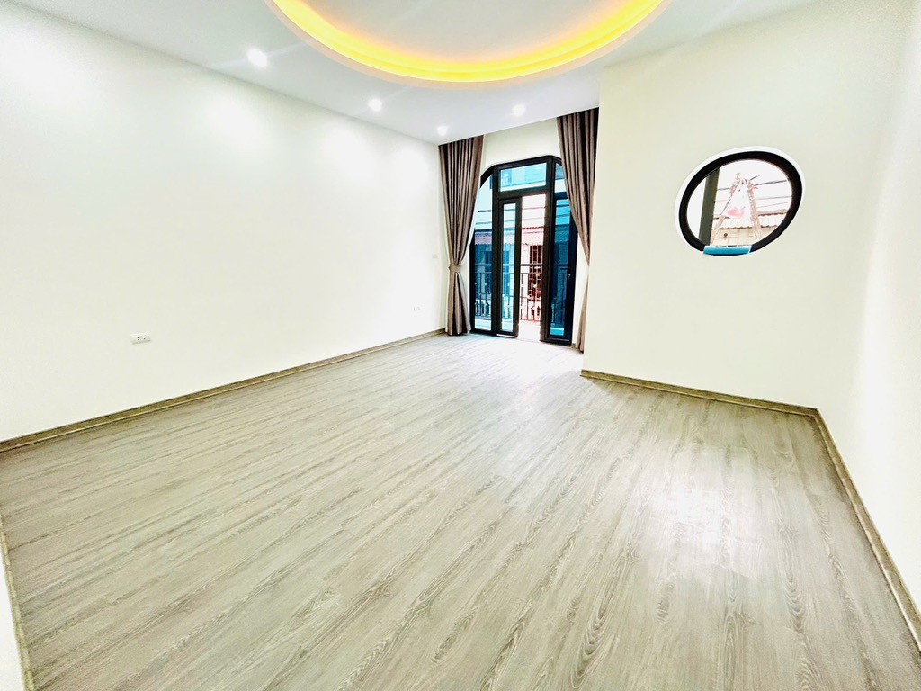 Cần bán Nhà mặt tiền đường Ngọc Hồi, Phường Thanh Trì, Diện tích 55m², Giá 13.5 Tỷ 5
