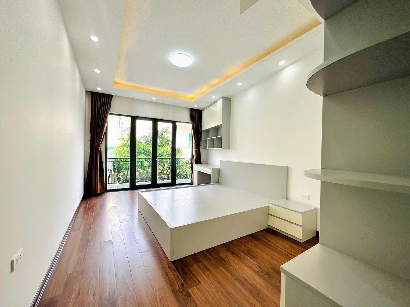 Cần bán Nhà mặt tiền đường Minh Khai, Phường Minh Khai, Diện tích 42m², Giá 8.6 Tỷ
