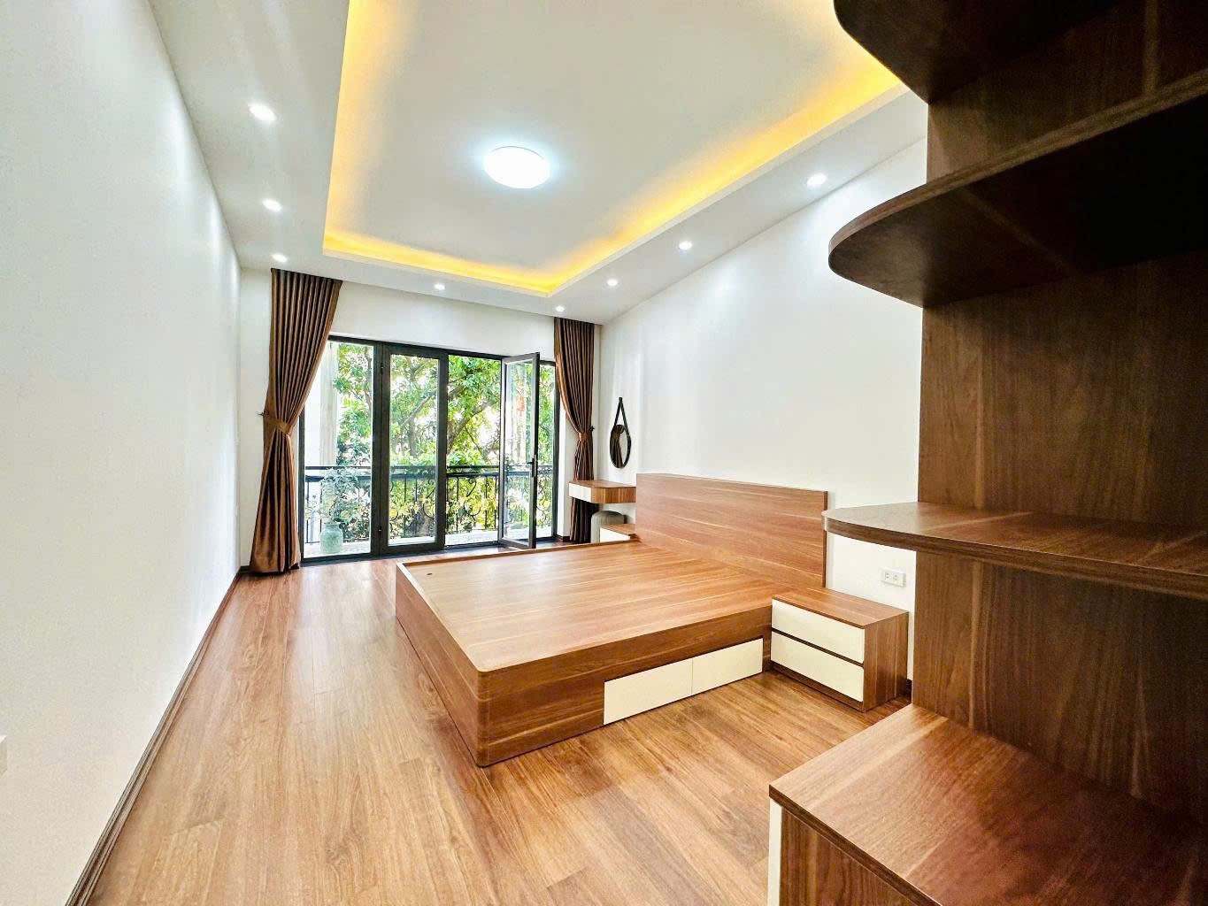 Cần bán Nhà mặt tiền đường Minh Khai, Phường Minh Khai, Diện tích 42m², Giá 8.6 Tỷ 2
