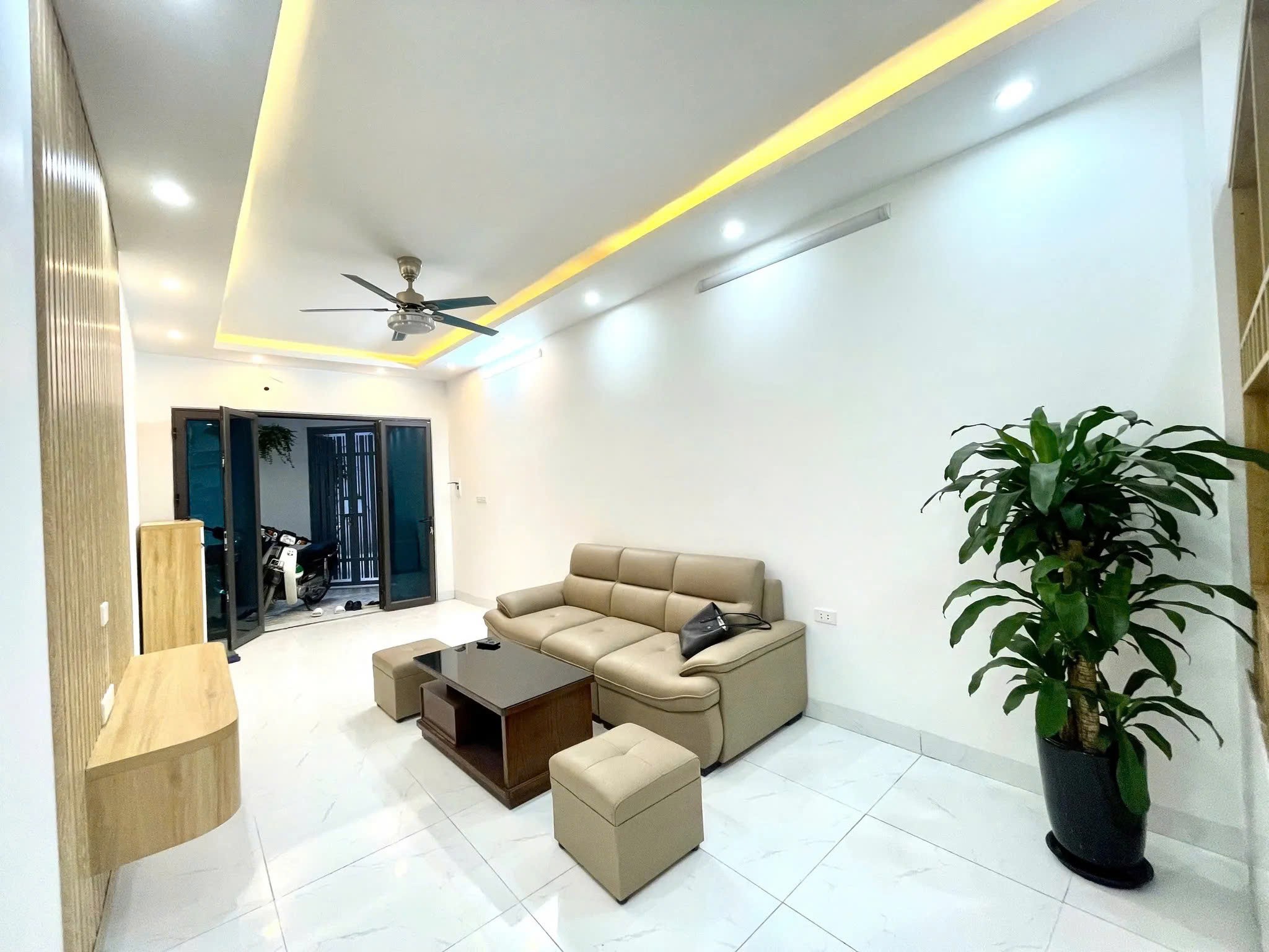 bán nhà  Hòa Bình 46m2  3 tầng. mặt tiền 3.2. giá  6.65 tỷ Đống Đa Hà Nội 5