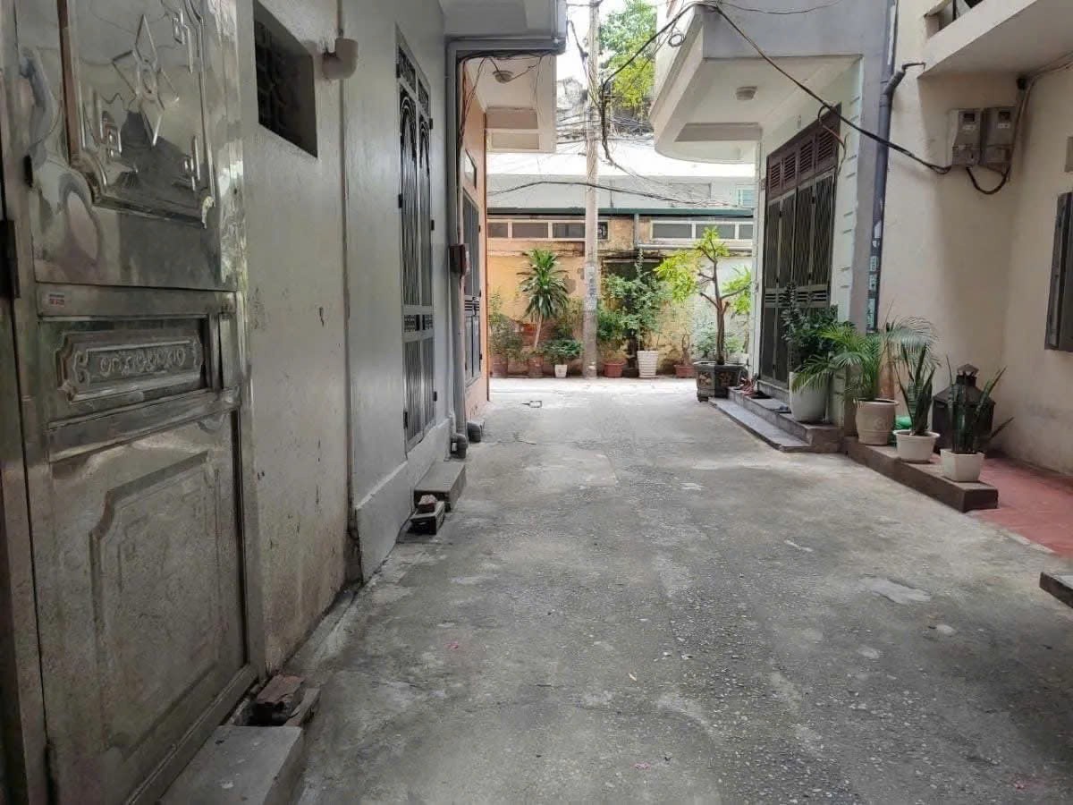 Bán Nhà Chùa Láng 26/32m2. 4 tầng. mặt tiền 3.2. giá 8.8 tỷ Đống Đa Hà Nội 2