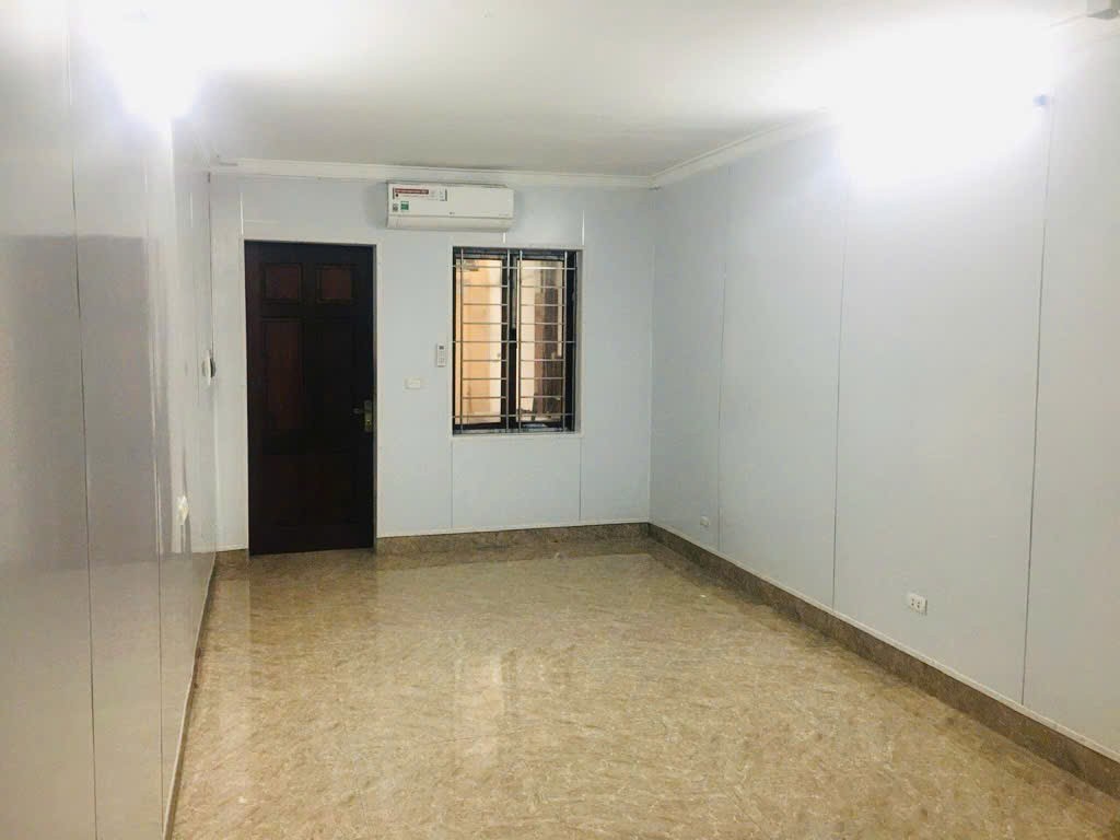 Cần bán Nhà mặt tiền đường Trương Định, Phường Thịnh Liệt, Diện tích 66m², Giá 10.9 Tỷ 2