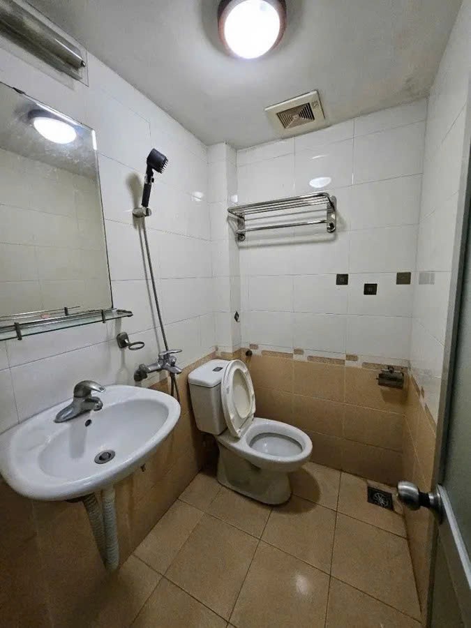 BÁN NHÀ TÔN ĐỨC THẮNG  19/24M2. 4 TẦNG. MẶT TIỀN 3M. GIÁ 6.39 TỶ ĐỐNG ĐA HÀ NỘI 3