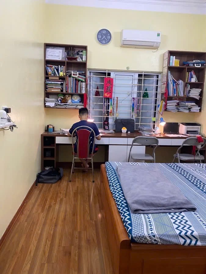 Bán Nhà Cẩm Văn 28m2. 5 tầng. mặt tiền 3.5m giá 6.8 tỷ Đống Đa Hà Nội 3
