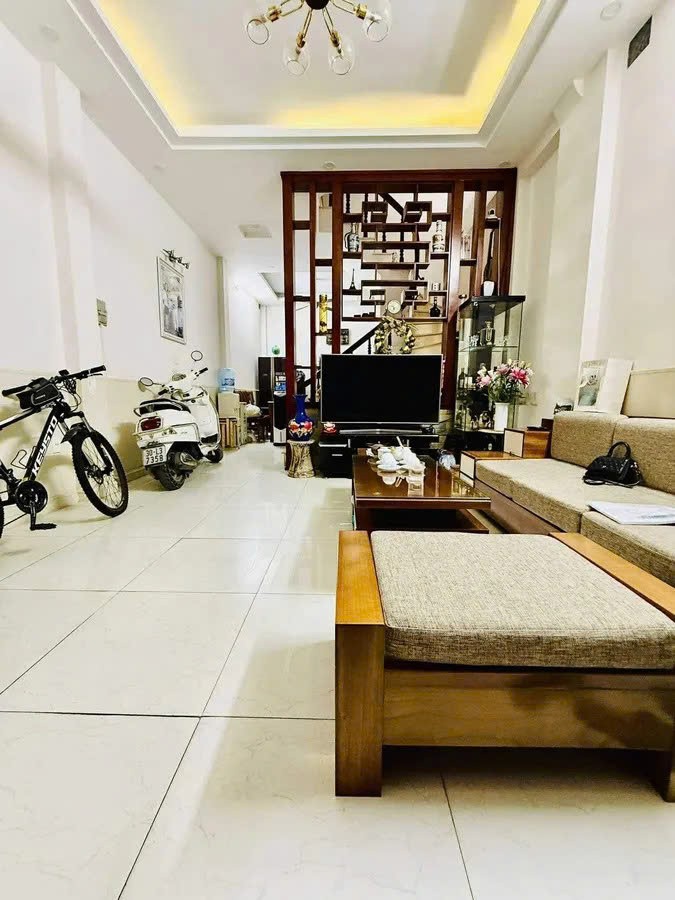 Bán Nhà Hoàng Hoa Thám 45m2. 4 tầng. mặt tiền 5m. giá 9.3 tỷ Ba Đình Hà Nội