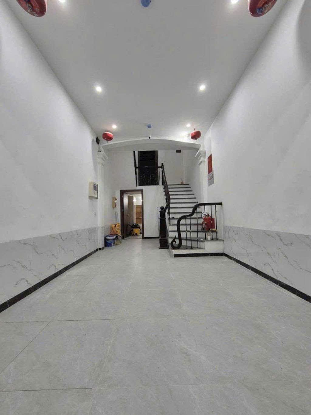 Bán nhà riêng Trương Định Hai Bà Trưng 45M X 5T - 7 ngủ giá 9.5 tỷ, dân xây, ở và thuê