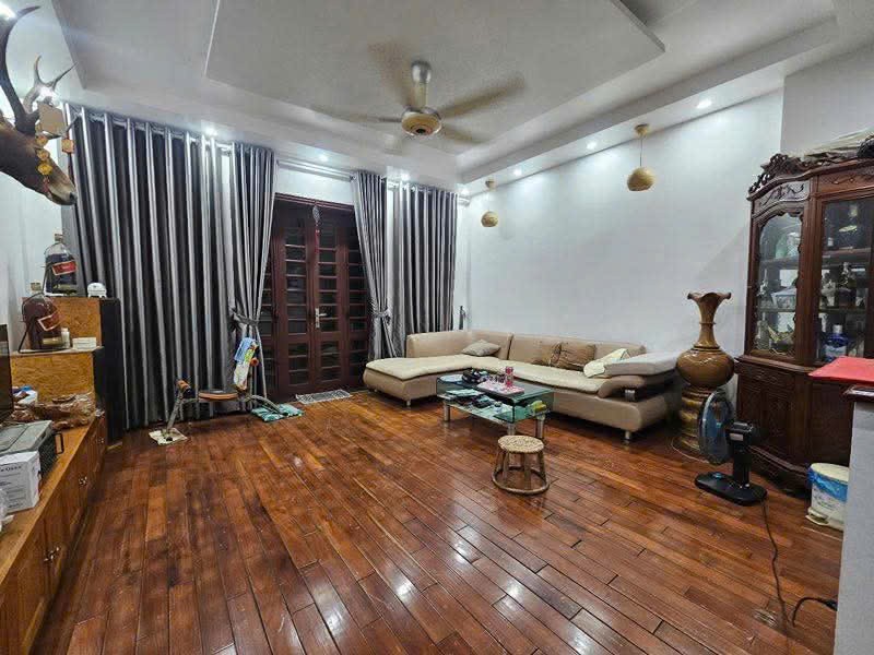 Tôi bán nhà mặt phố Hồng Mai sầm uất gần phố Bạch Mai, Chùa Quỳnh 52m2 chỉ 13.x tỷ. 0989626116
