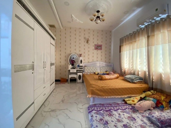 Bán nhà Nguyễn Thị Tần 5x25 đẹp 4 tầng chỉ 12 tỷ 8 4