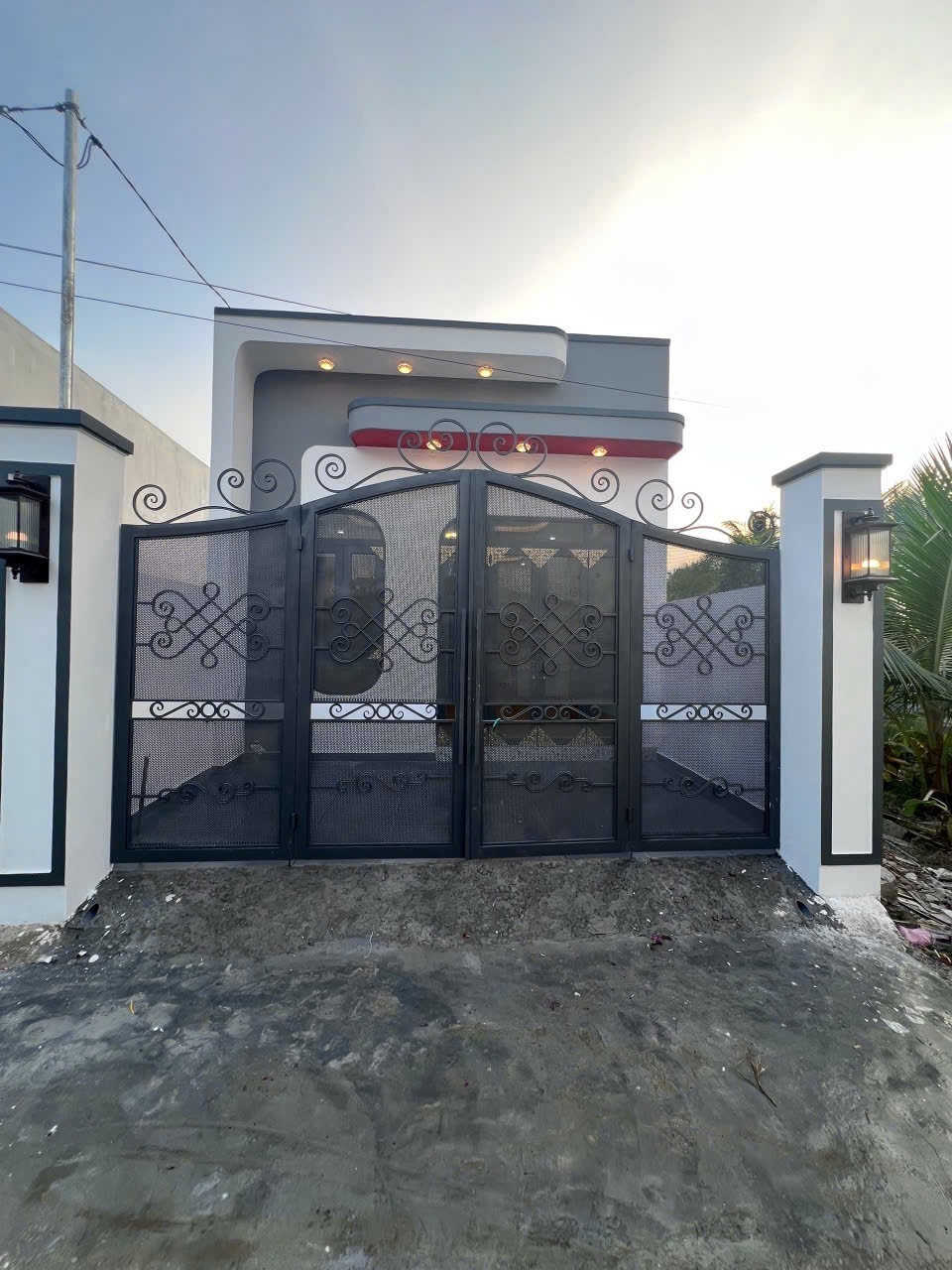 Bán nhà Diên Điền mới xây ngay bên hông Uỷ ban xã