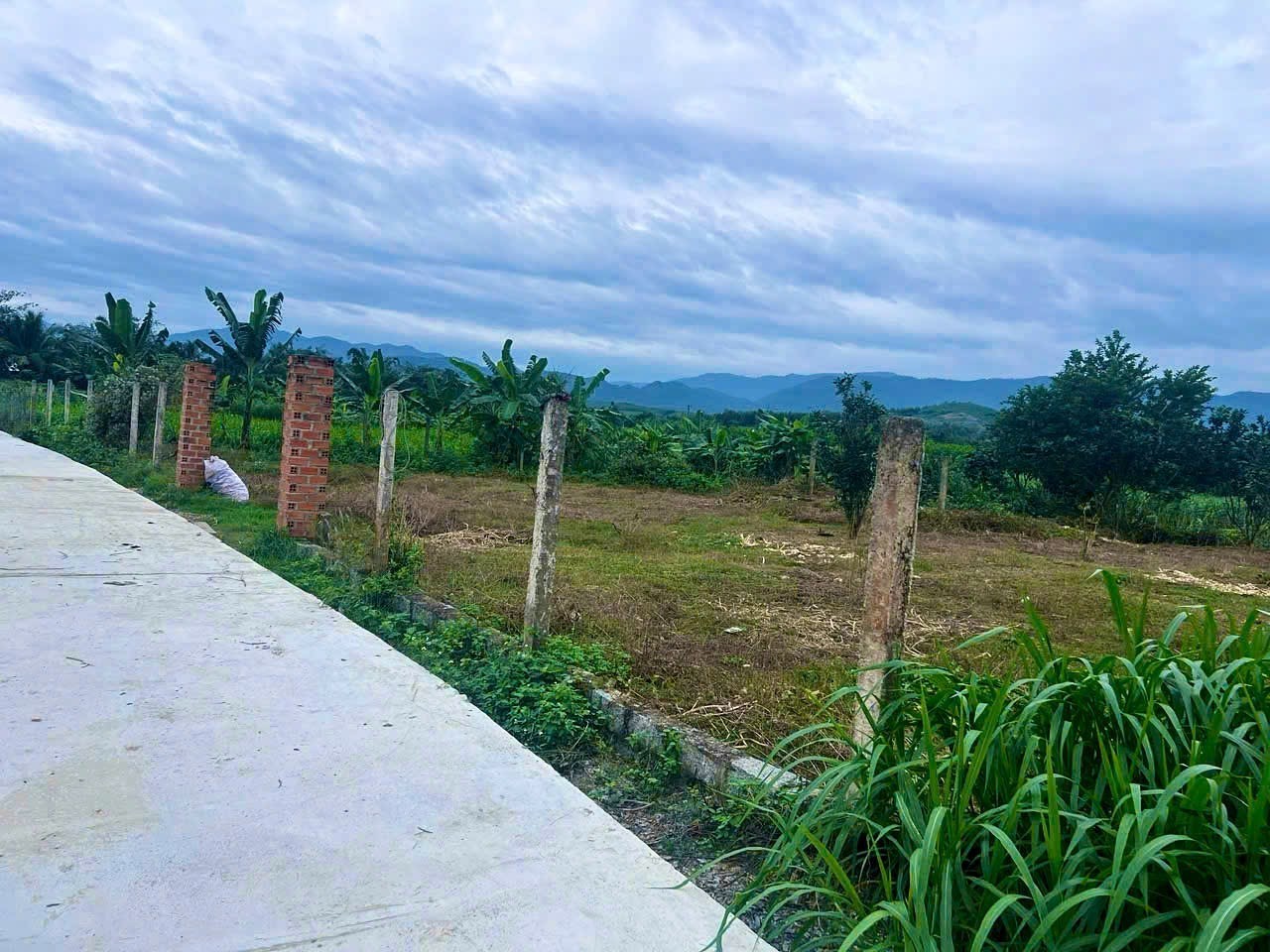 Bán đất Khánh Hiệp giá rẻ mặt đường bê tông oto tới nơi - sẵn thổ cư xây nhà hoặc đầu tư 4