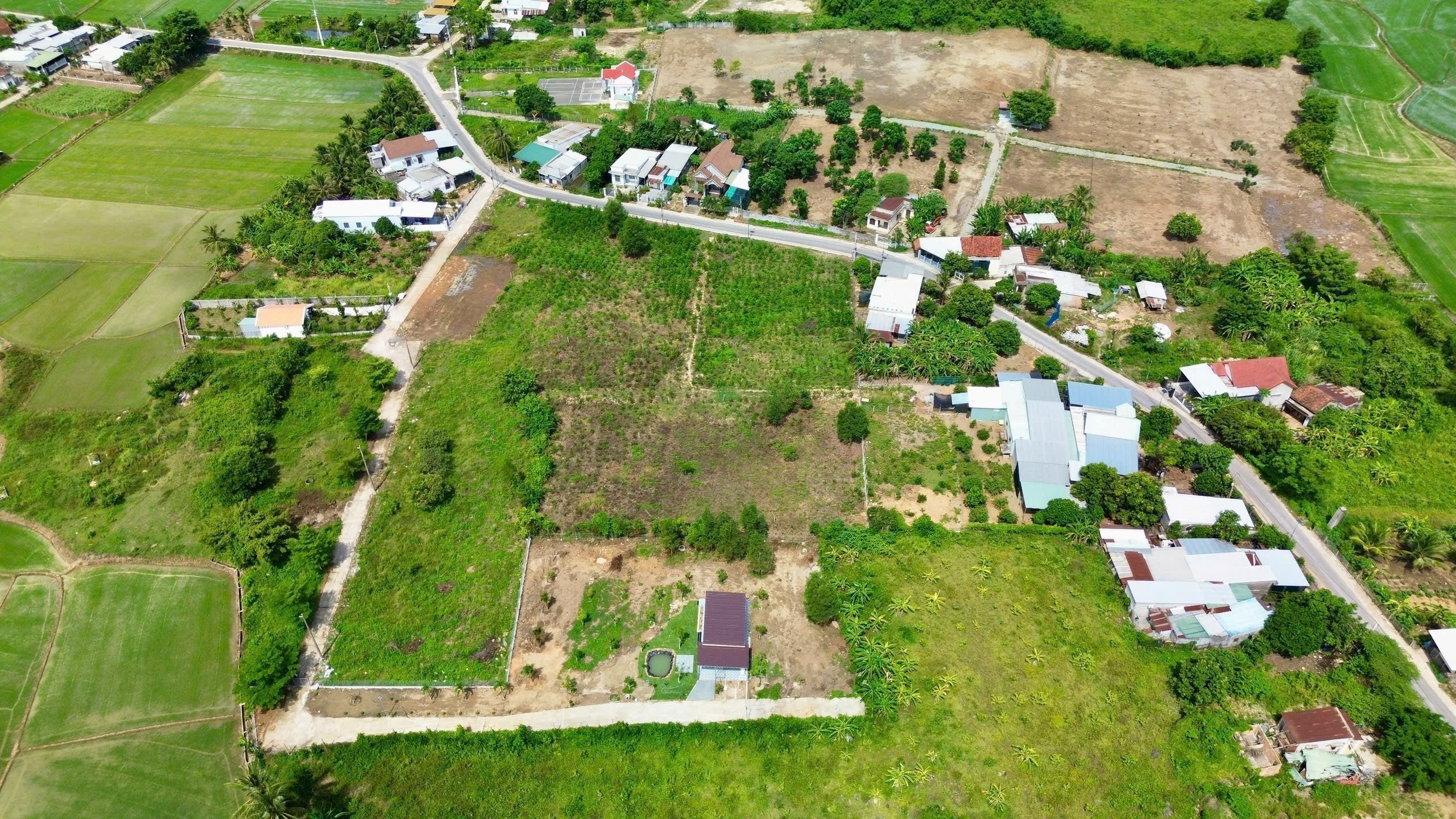 Bán nhà vườn Diên Thọ thôn Lễ Thạnh gần Tỉnh Lộ 2 - có thổ cư điện nước đầy đủ dân cư đông 8
