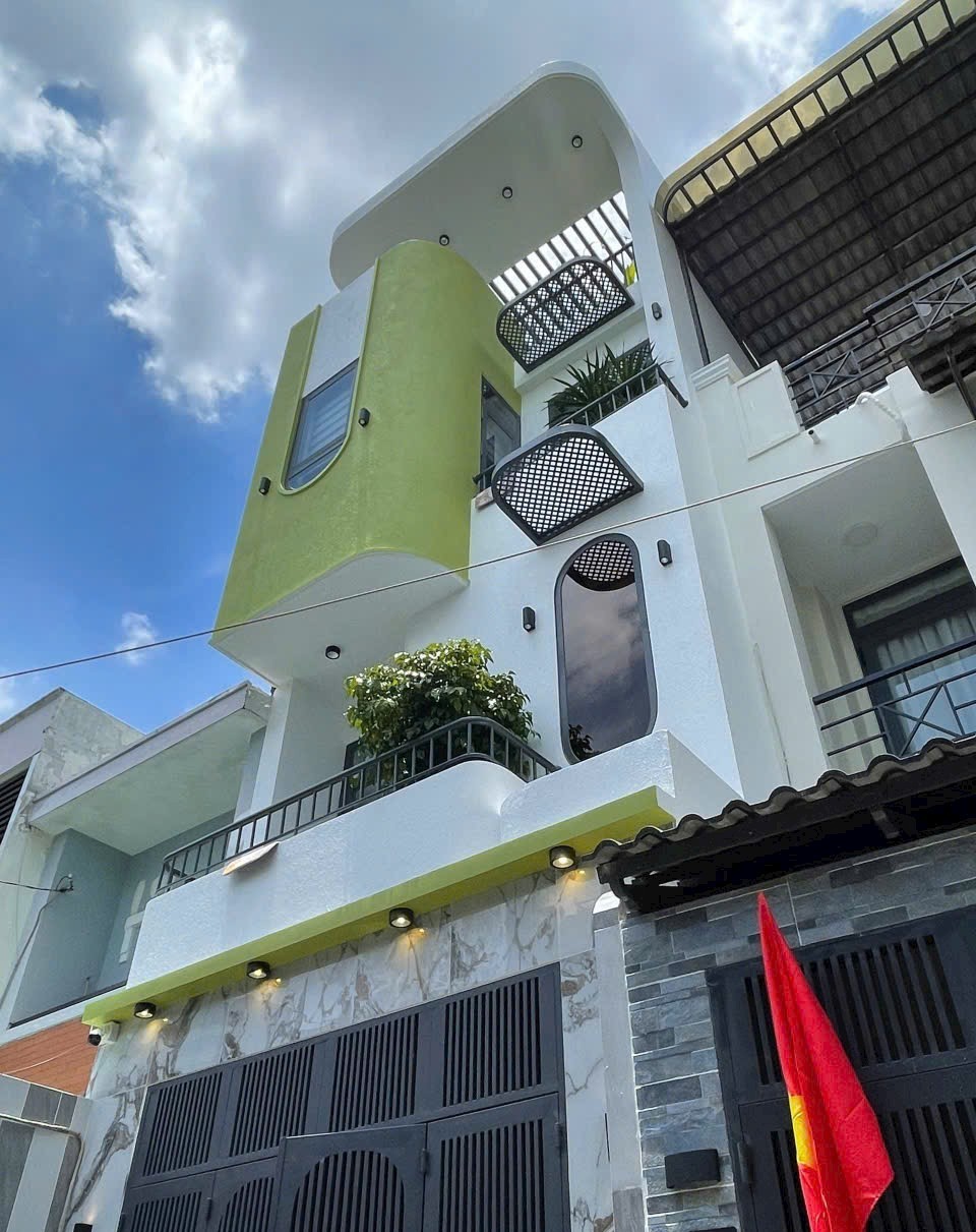 NHÀ ĐẸP 3 TẦNG GÒ VẤP HXH KHU PHÂN LÔ ĐỒNG BỘ - DTSD 170m² - GIÁ 8.668 TỶ 2