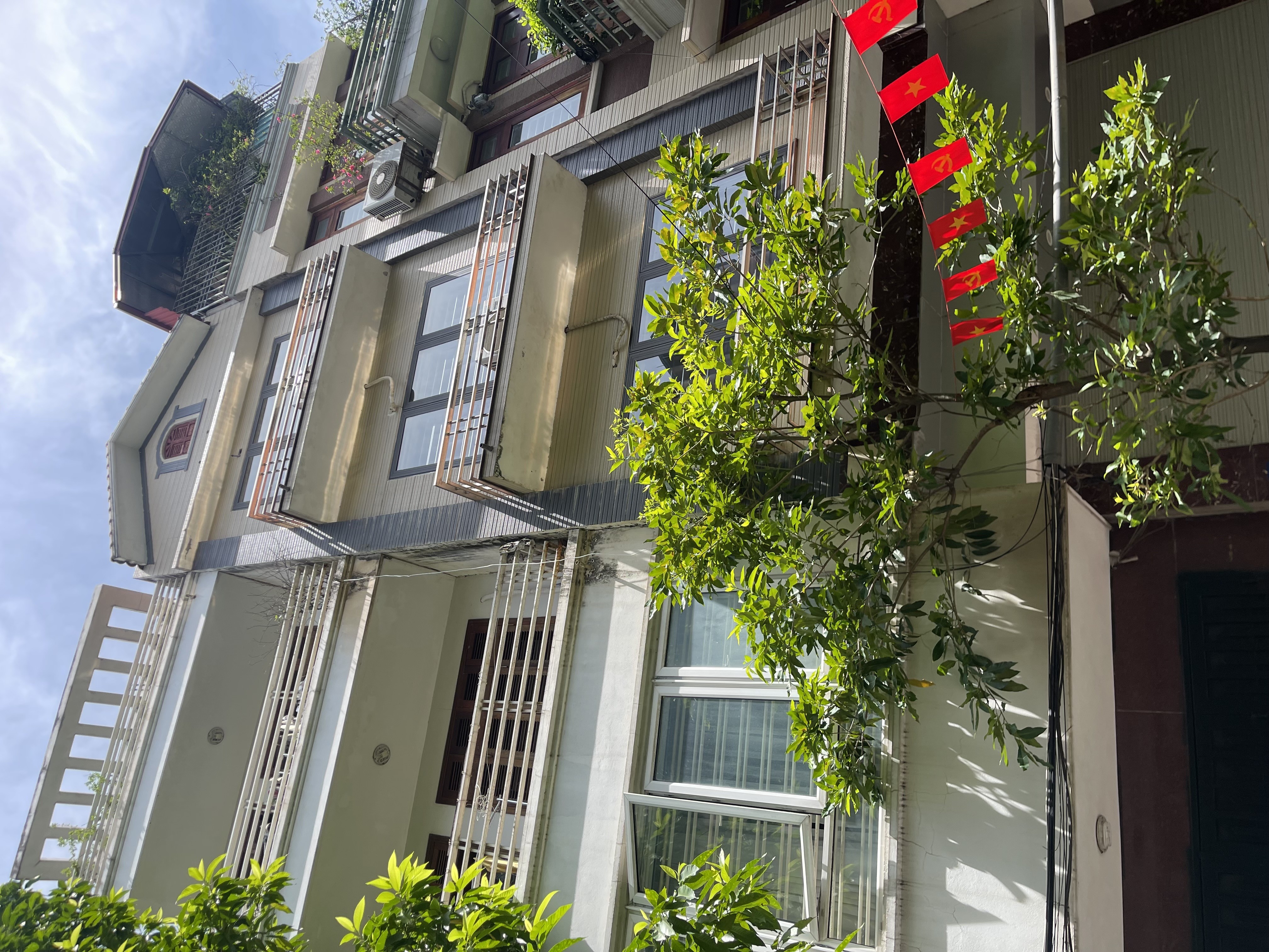 HIẾM _ Bán nhà Xuân La, Tây Hồ. PHÂN LÔ YÊN TĨNH, 3 Ô TÔ TRÁNH VỈA HÈ 2 bên. 65m2 giá 20tỷ ( CTL )