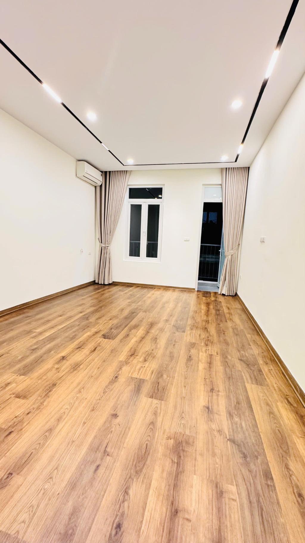 Bán nhà Khương Hạ, Thanh Xuân- Nhà dân xây đẹp lung linh- 3 bước ô tô tránh- 40m 3