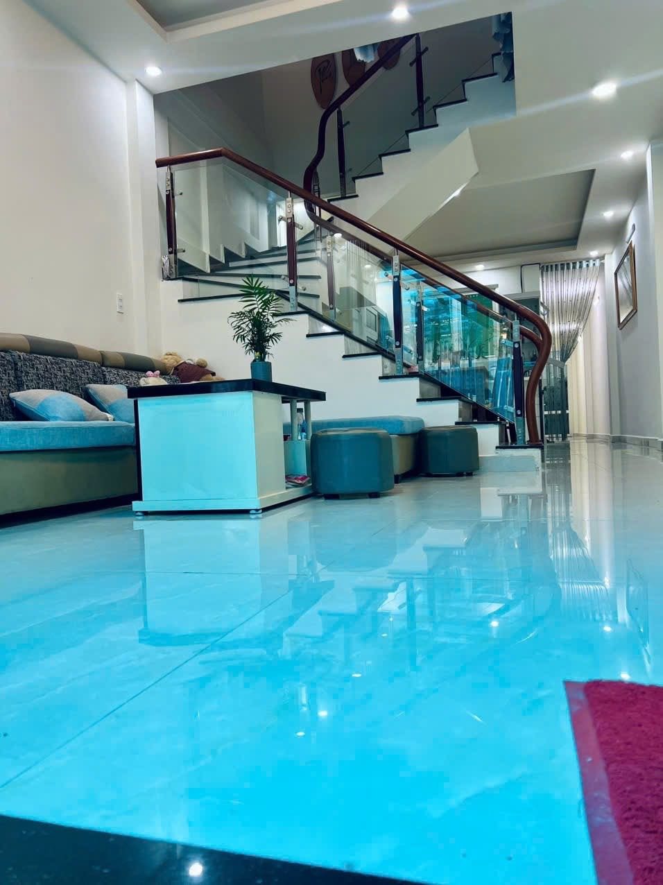 CẦN TIỀN BÁN GẤP NHÀ SRXD ĐƯỜNG KIM ĐỒNG, ĐÀ LẠT GIÁ 6.5 TỶ