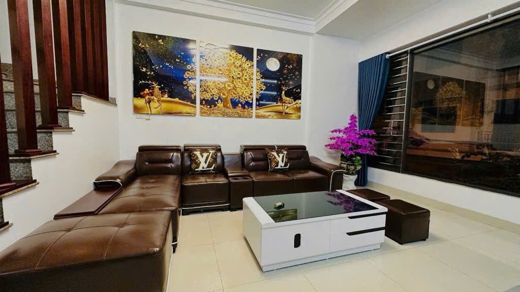 Mặt phố Khương Đình, Kim Giang sầm uất gần CC Five Star Kim Giang 75m2 chỉ 19.x tỷ. 0989626116