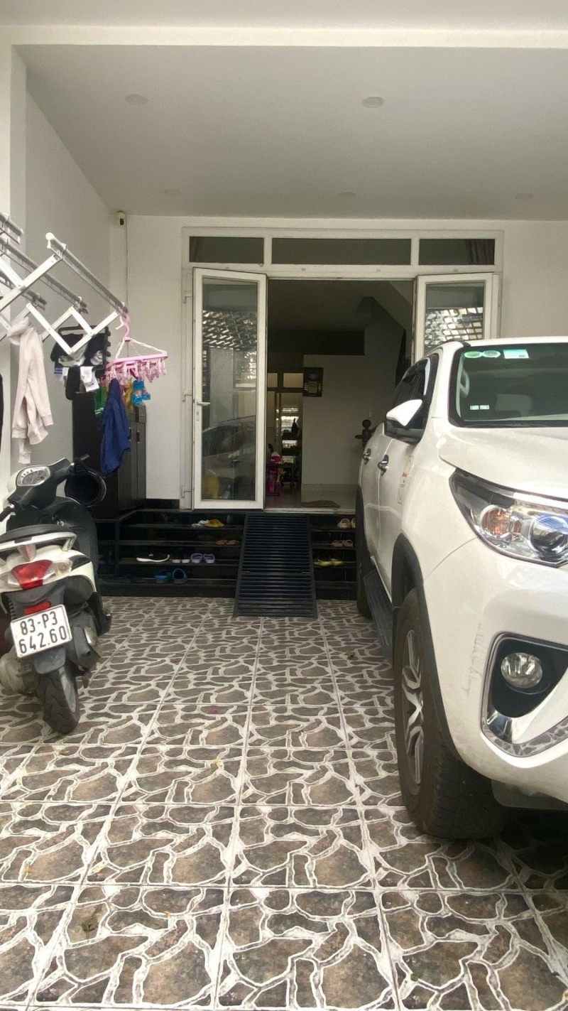 Bán nhà KDC Kiều Đàm, ngay Him Lam 85m2 (5x17) 4 tầng, 15 tỷ TL