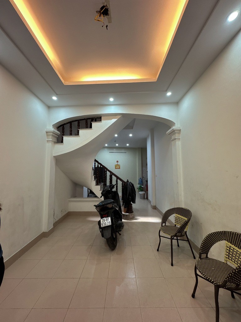 BÁN NHÀ BỒ ĐỀ 10 tỷ 45m NGÕ THÔNG Ô TÔ,SÁT MẶT PHỐ,LONG BIÊN HÀ NỘI 3