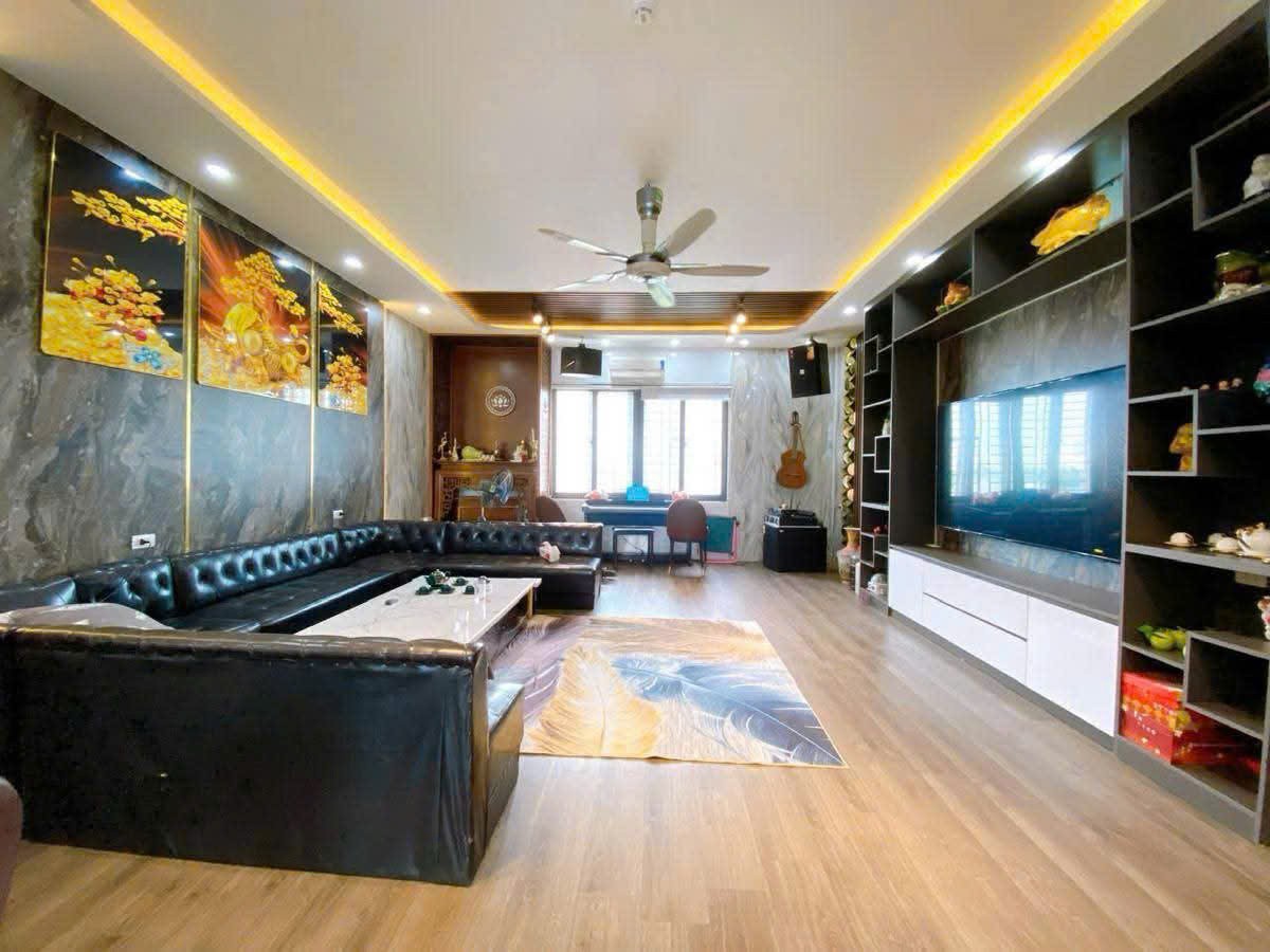 Tôi bán nhà Mặt phố Lê Lợi kd sầm uất gần chợ Hà Đông 65m2 chỉ 16.x tỷ. LH 0989626116