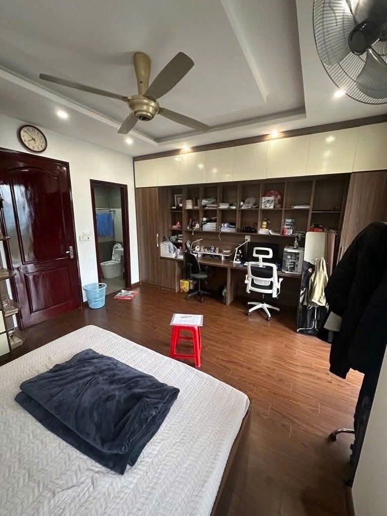Tôi bán nhà Mặt phố Lê Lợi kd sầm uất gần chợ Hà Đông 65m2 chỉ 16.x tỷ. LH 0989626116 2