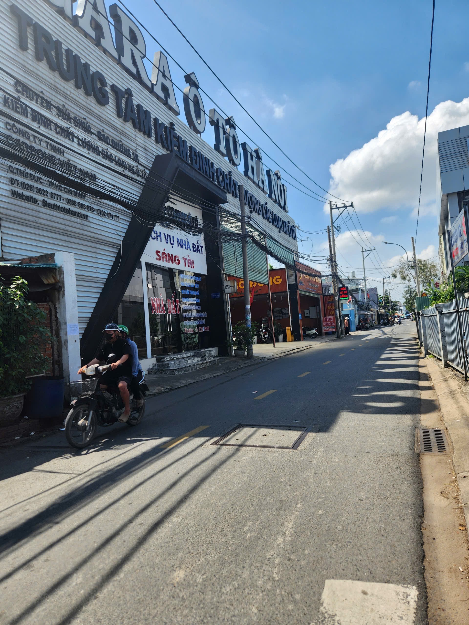BÁN NHÀ HXH 2 TẦNG MỚI VÀO Ở LUÔN - ĐỐI DIỆN VẠN PHÚC CITY - 40M2 NHỈNH 4 TỶ 2