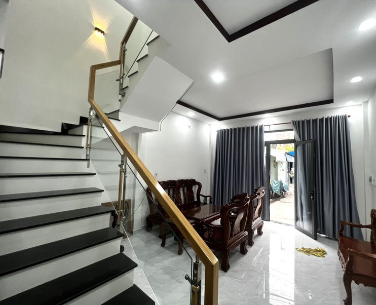 BÁN NHÀ 2 TẦNG MỚI ĐẸP - ĐƯỜNG SỐ QUỐC LỘ 13 - HIỆP BÌNH CHÁNH - GẦN 40M2 - 3 TỶ NHỈNH 2