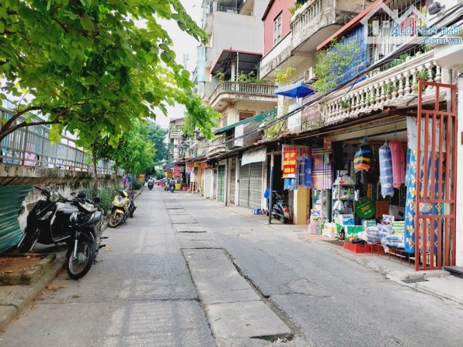 BÁN ĐẤT TẶNG NHÀ 3T MẶT PHỐ NGUYỄN KHOÁI QUẬN HAI BÀ-83M 3T 11TỶ-ĐẦU TƯ-CHO THUÊ