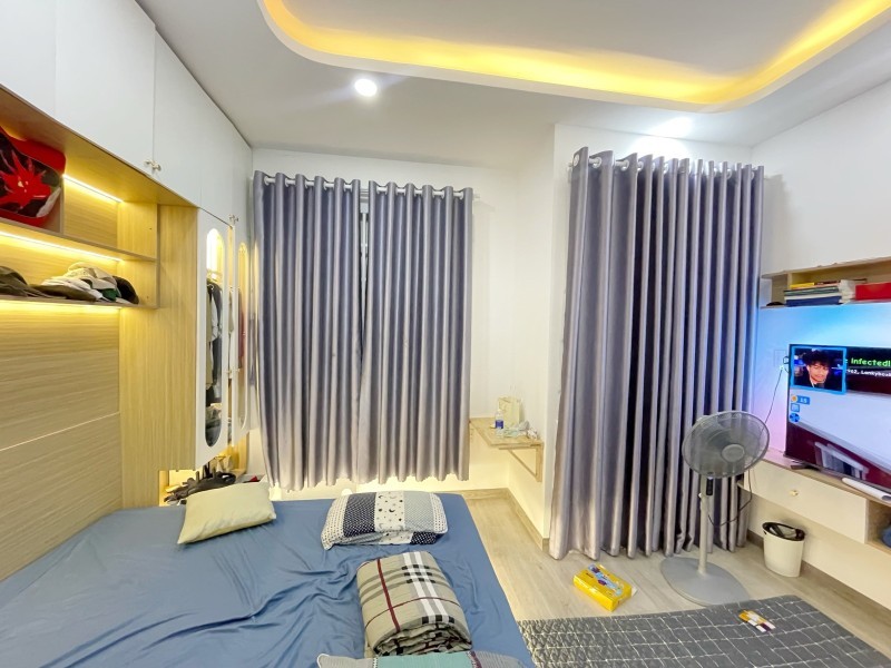 Bán nhà đẹp 4 tầng Nguyễn Văn Quỳ, Quận 7, 36m2 (4.5x8) chỉ 4.99 tỷ 5