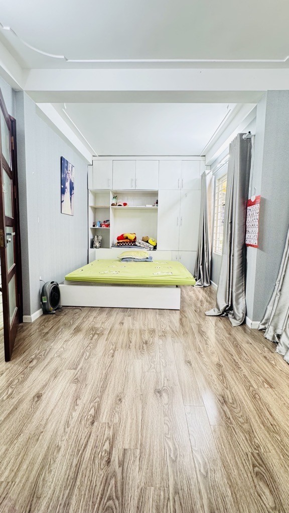 Bán nhà phân lô 6 tầng Hoàng Quốc Việt, Cầu Giấy, Oto vào nhà, Lô góc, Dân trí cao, An sinh tốt ... 5