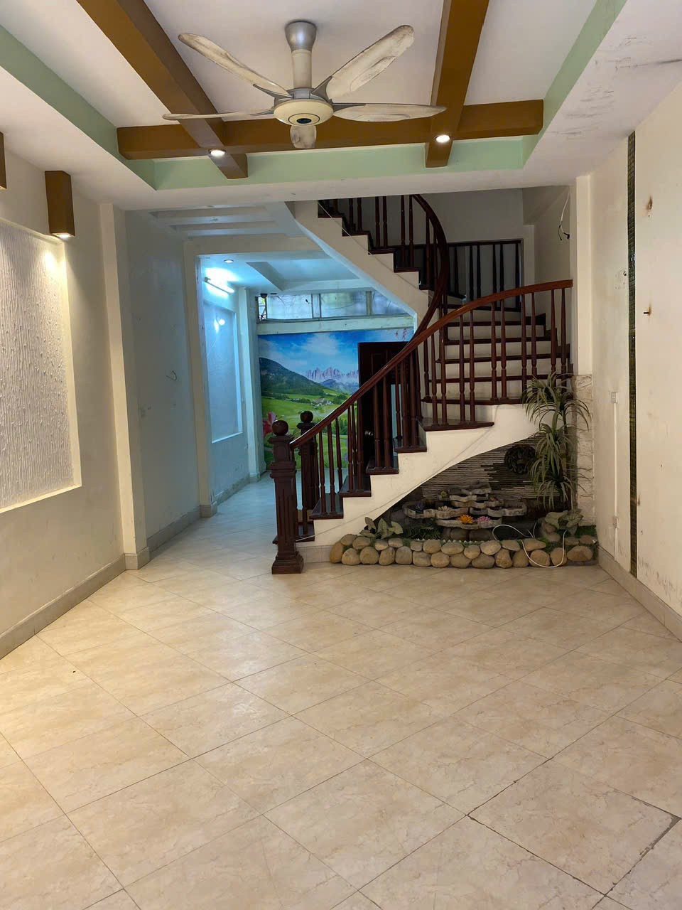 Cho thuê nhà ngõ ô tô thông - KD Thái Hà, quận Đống Đa 50m x 5T, 9PN5VS giá 24 triệu